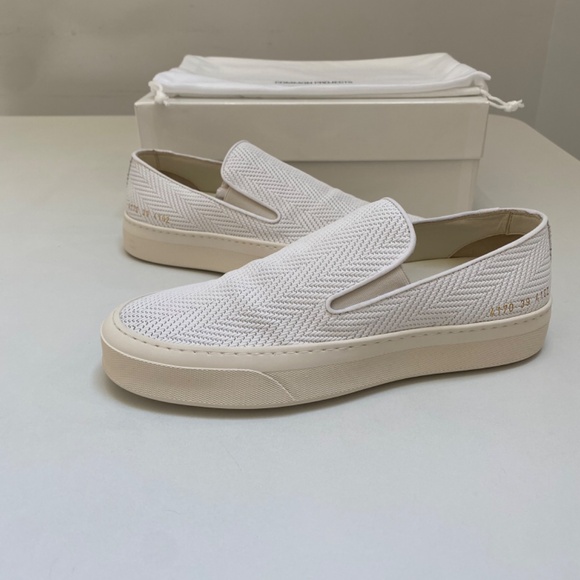 Common Projects Slip-On Sneaker Suede Basket Weave in Off White sz 39 New in Box - Picture 8 of 9